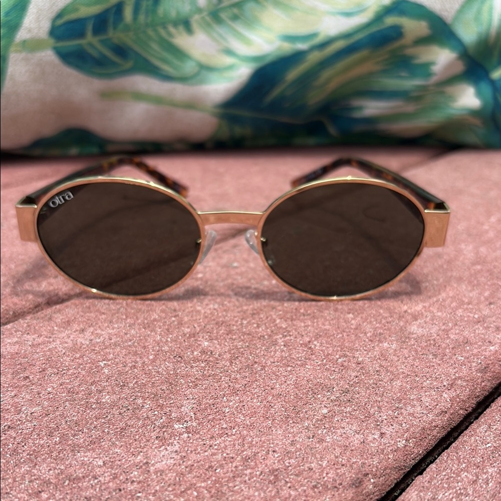 Gold and Black Round Sunglasses